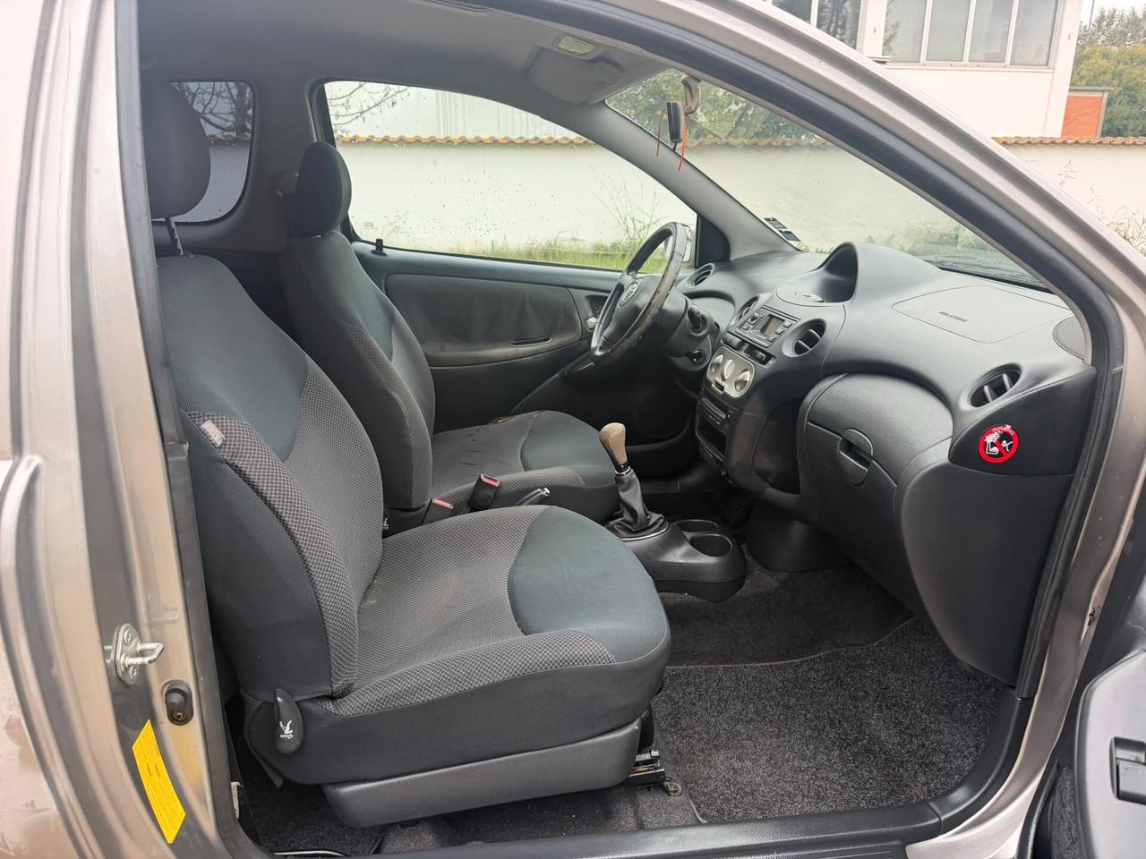 Toyota Yaris 1.0i 16V cat 3 porte