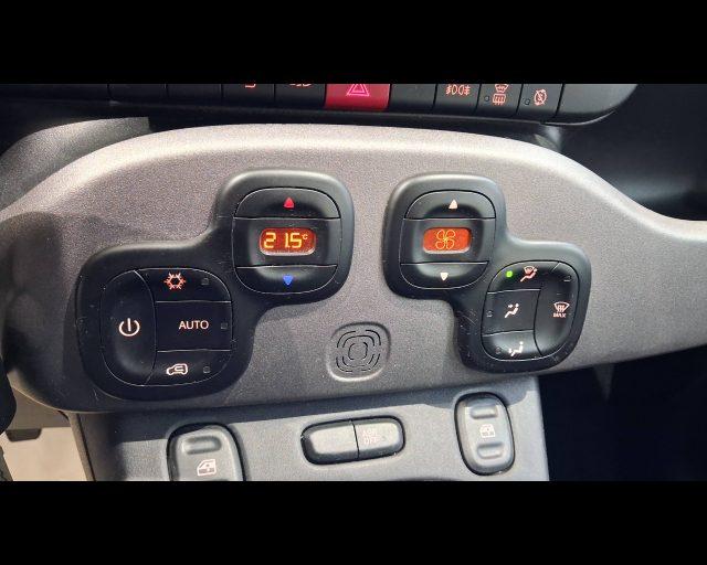 FIAT New Panda 1.0 firefly hybrid City Cross s&s 70cv
