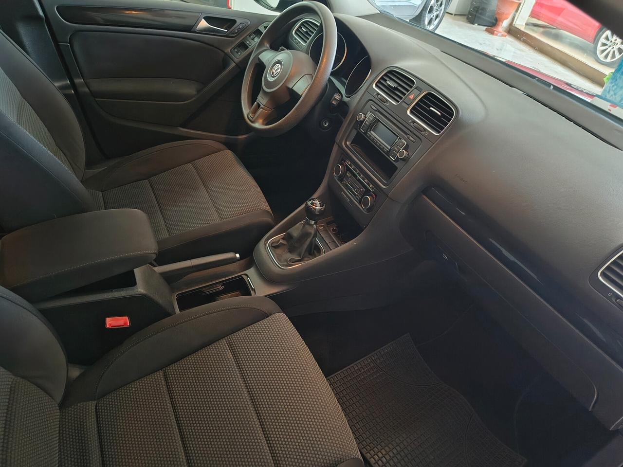 VOLKSWAGEN GOLF 1.6 TDI BUSINESS HIGHLINE