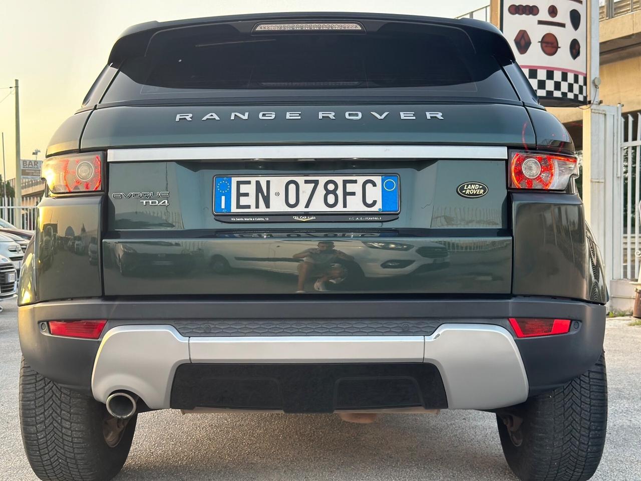 Evoque 2012 2.2 TD4 5p. Pure 150CV AUT Bicolore