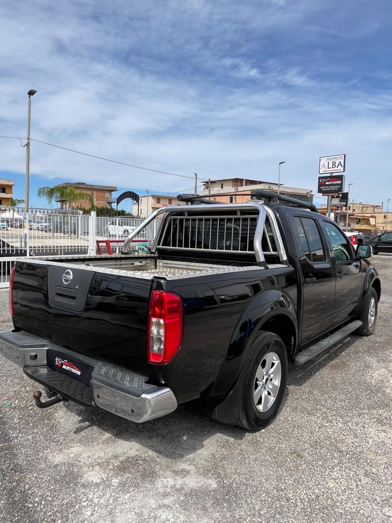 Nissan Navara 2.5 dCi 4 porte Double Cab Sport