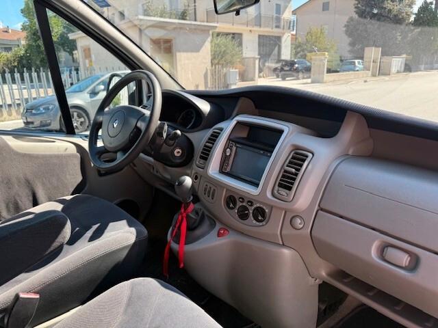Renault Trafic T29 2.0 dCi/115 PC-TN Passenger Comfort Heavy DPF Black Edition