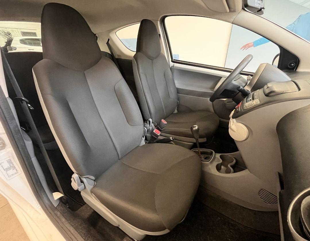TOYOTA Aygo 1ª serie - Aygo 1.0 12V VVT-i 3 porte Now Connect