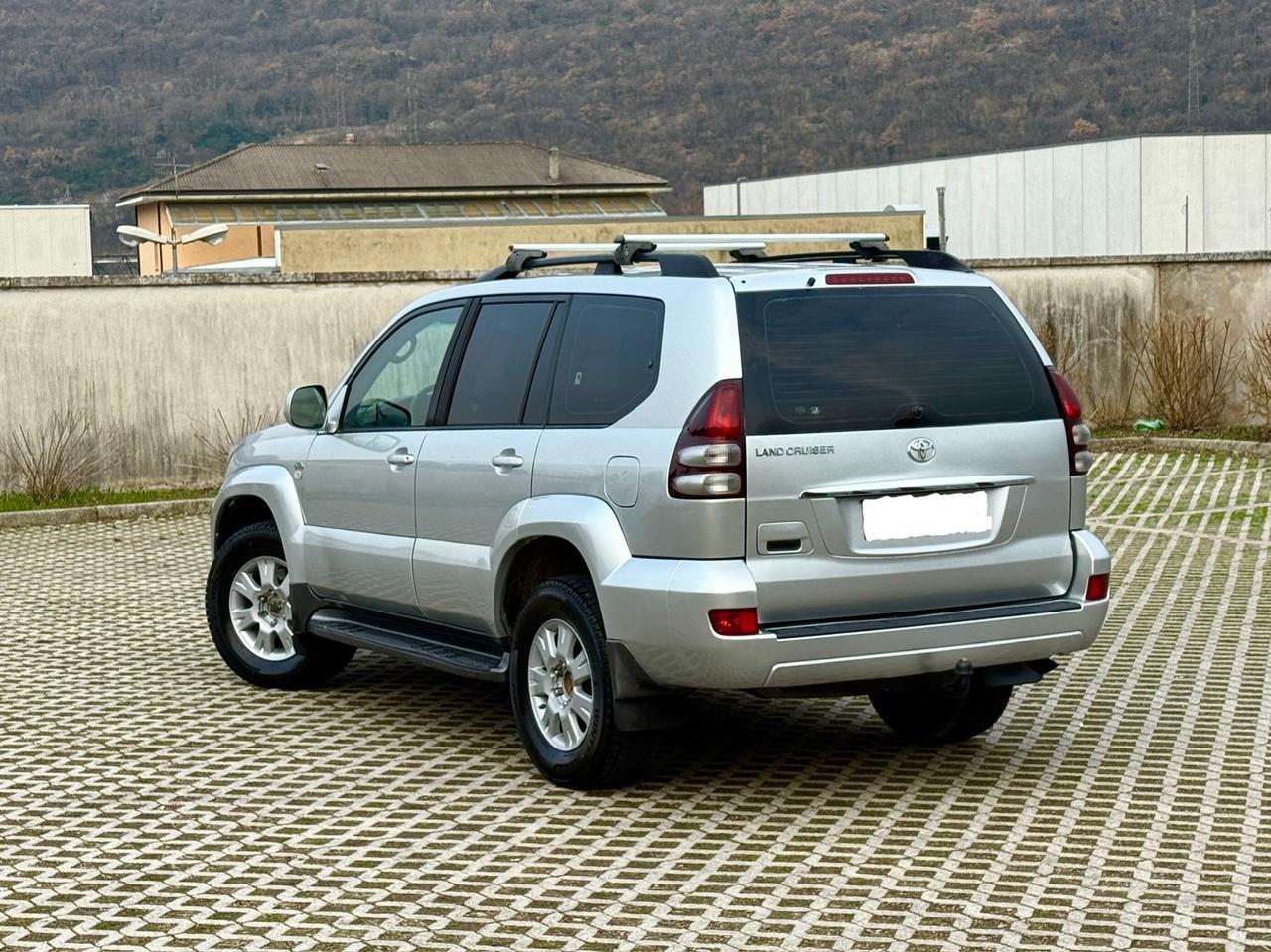 Toyota Land Cruiser 3.0 D manuale 8 posti 5 porte