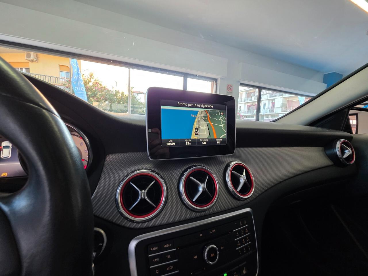Mercedes-benz GLA180d Sport TETTO 89000km