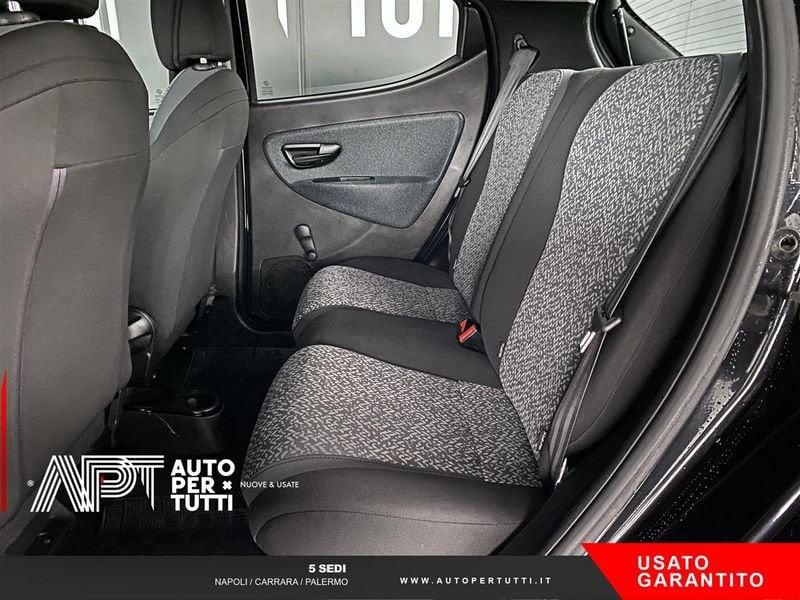 Lancia Ypsilon Ypsilon 1.0 firefly hybrid Silver s&s 70cv