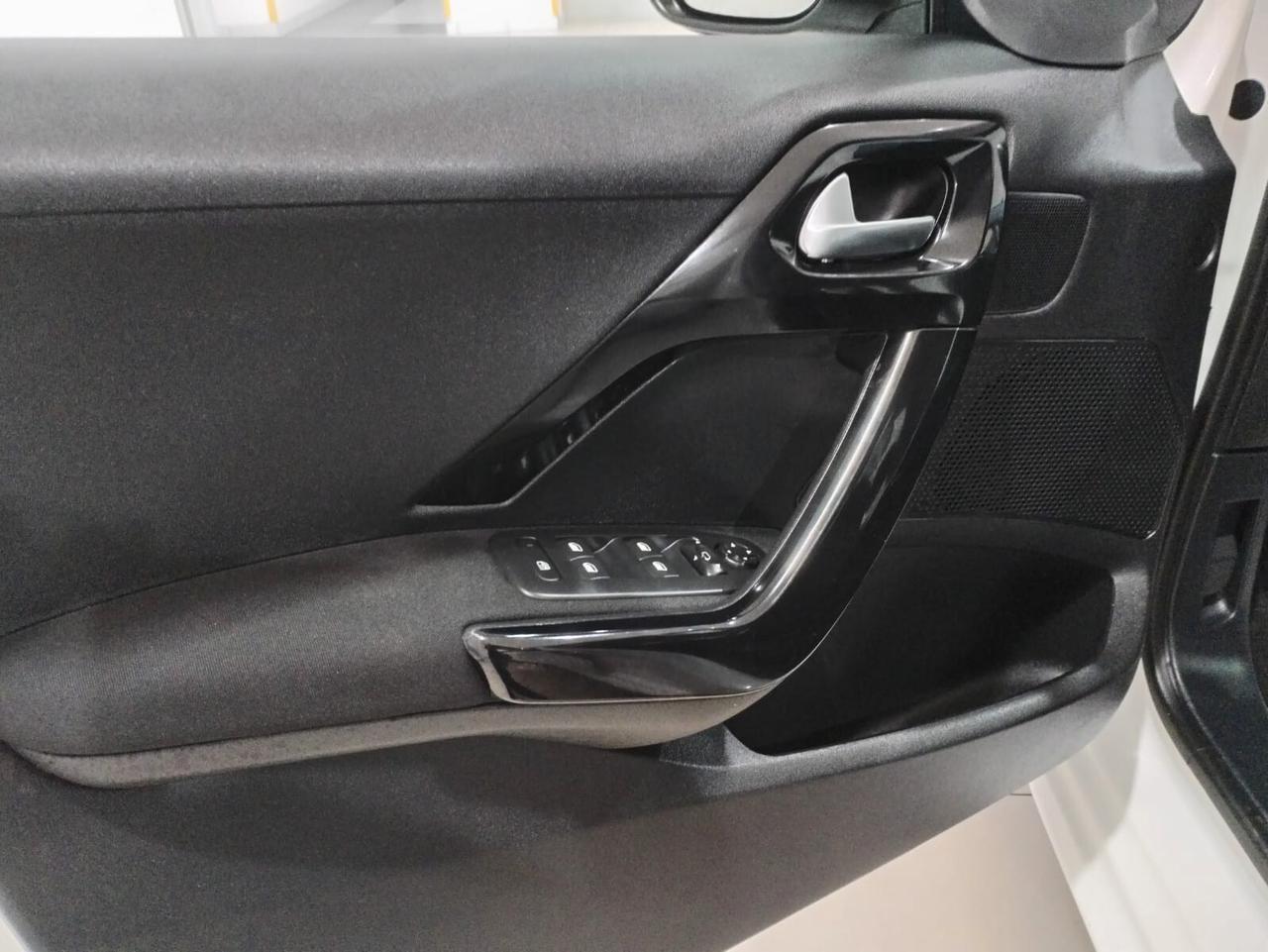 Peugeot 208 BlueHDi 75 5 porte Allure