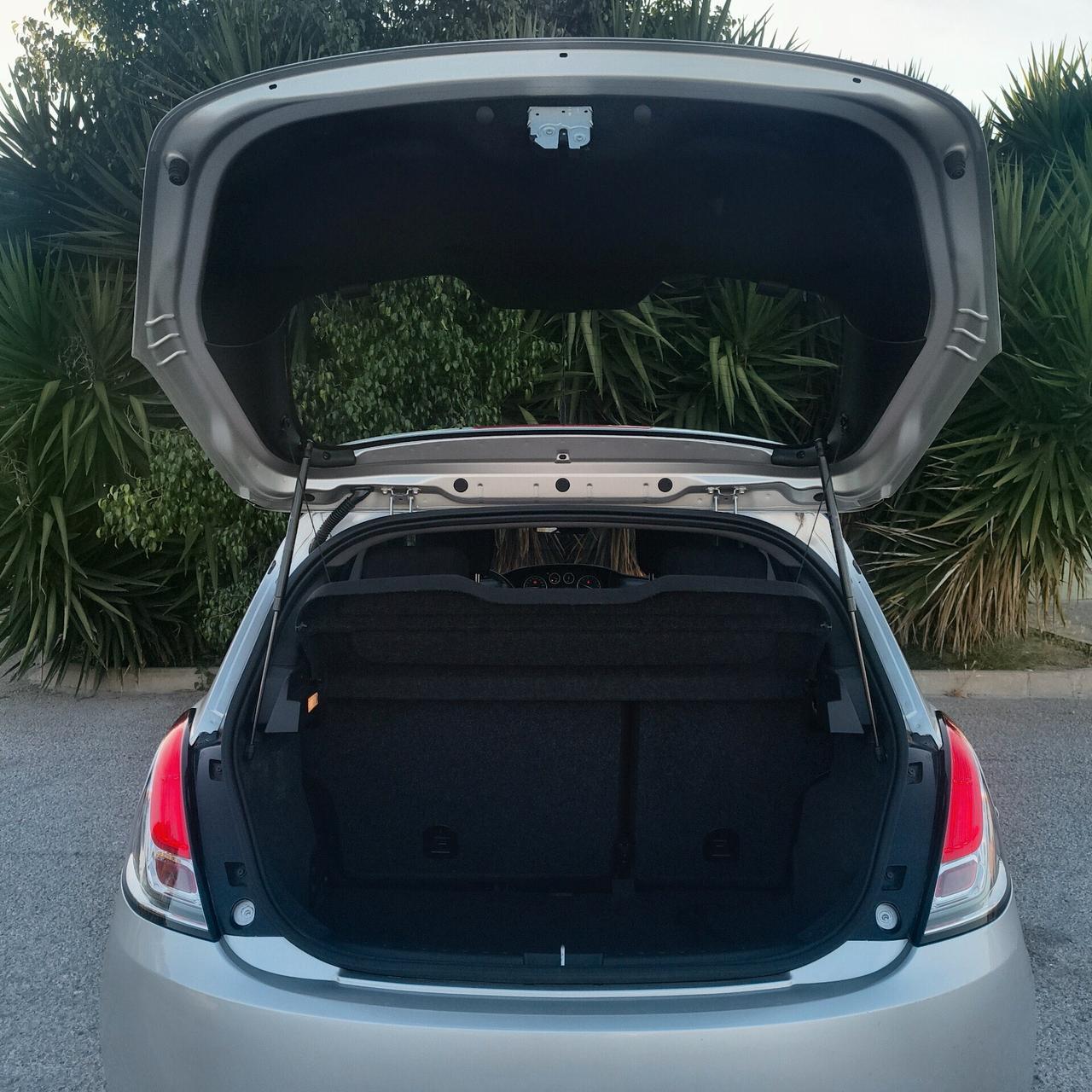 Lancia Ypsilon 1.2 8v 69 Cv Gold - UNIPROPRIETARIO -