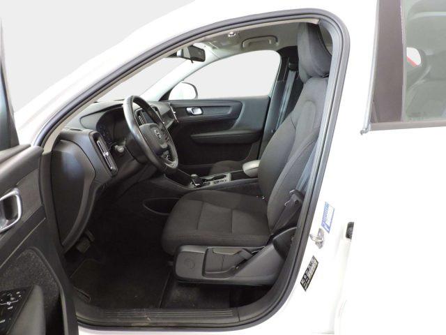 VOLVO XC40 D3 MOMENTUM AUTOMATICA AUTOCARRO N1