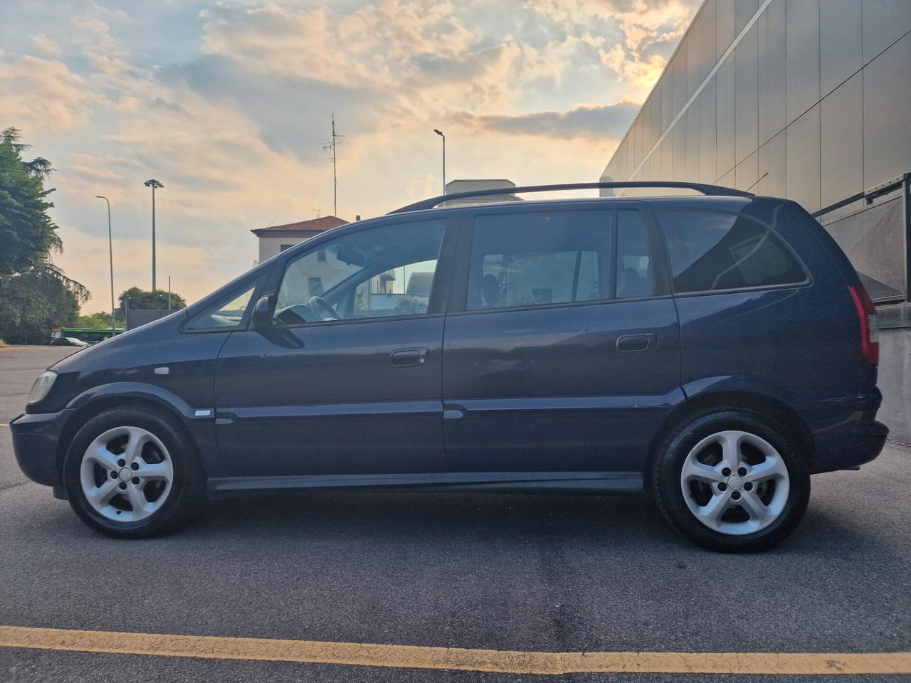 Opel Zafira 1.6 16V cat Elegance