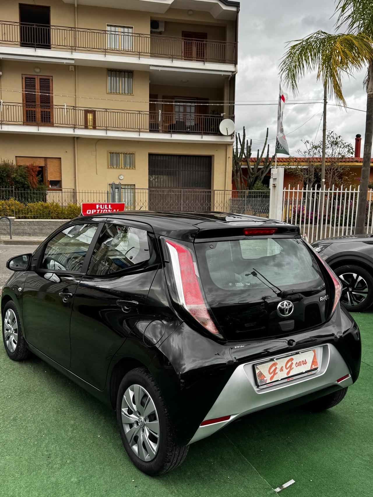 Toyota Aygo 1.0 VVT-i 69 CV 5 porte x-business