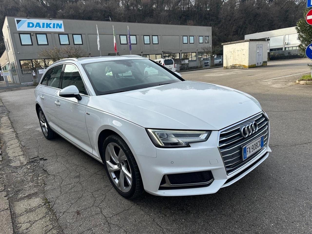 Audi A4 40 G-TRON S LINE EXPORT / COMMERCIANTI