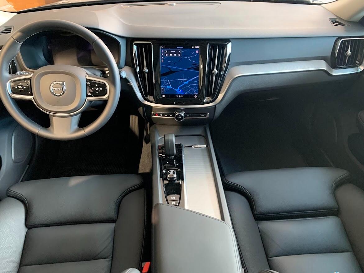 Volvo V60 B4 (d) automatico Plus Dark