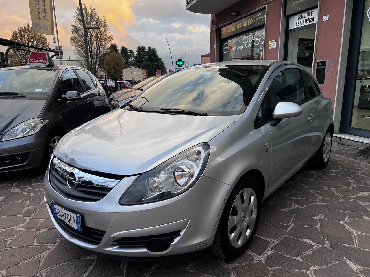 Opel Corsa 1.2 3 porte Sport