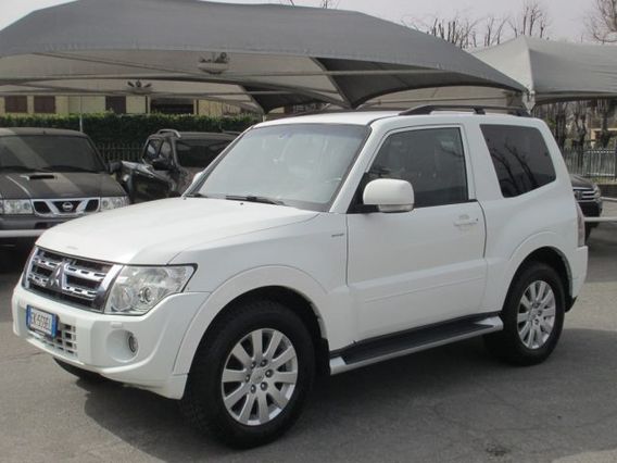 MITSUBISHI Pajero 3.2 DI-D 16V 3p. Intense DPF GANCIO TRAINO