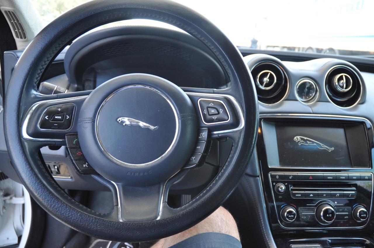 Jaguar XJ 3.0D V6 Luxury