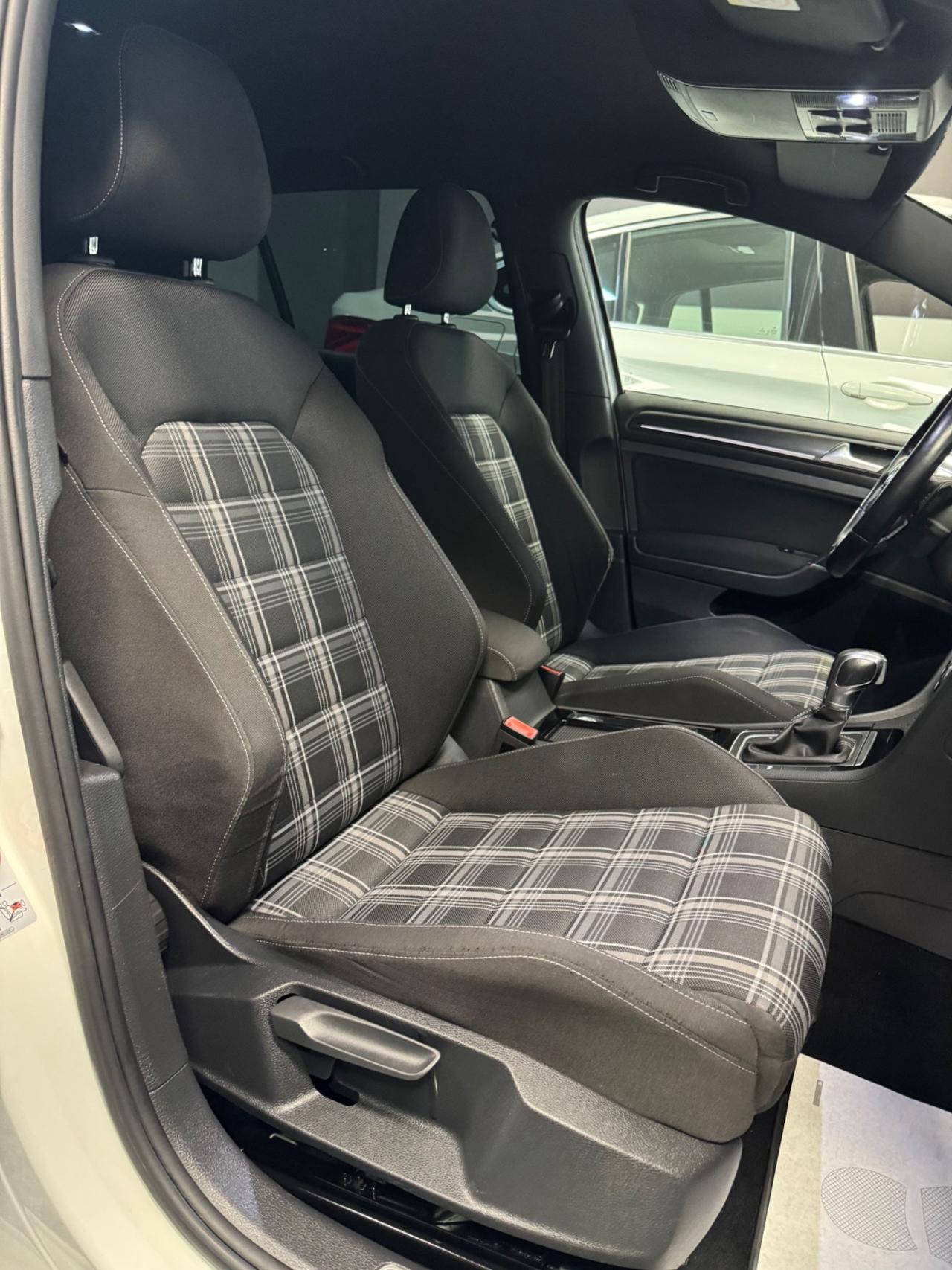 Volkswagen Golf 7.5 GTD 2.0 TDI 184 Cv DSG Finanziabile