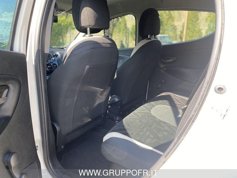 Lancia Ypsilon 1.2 69 CV 5 porte Silver