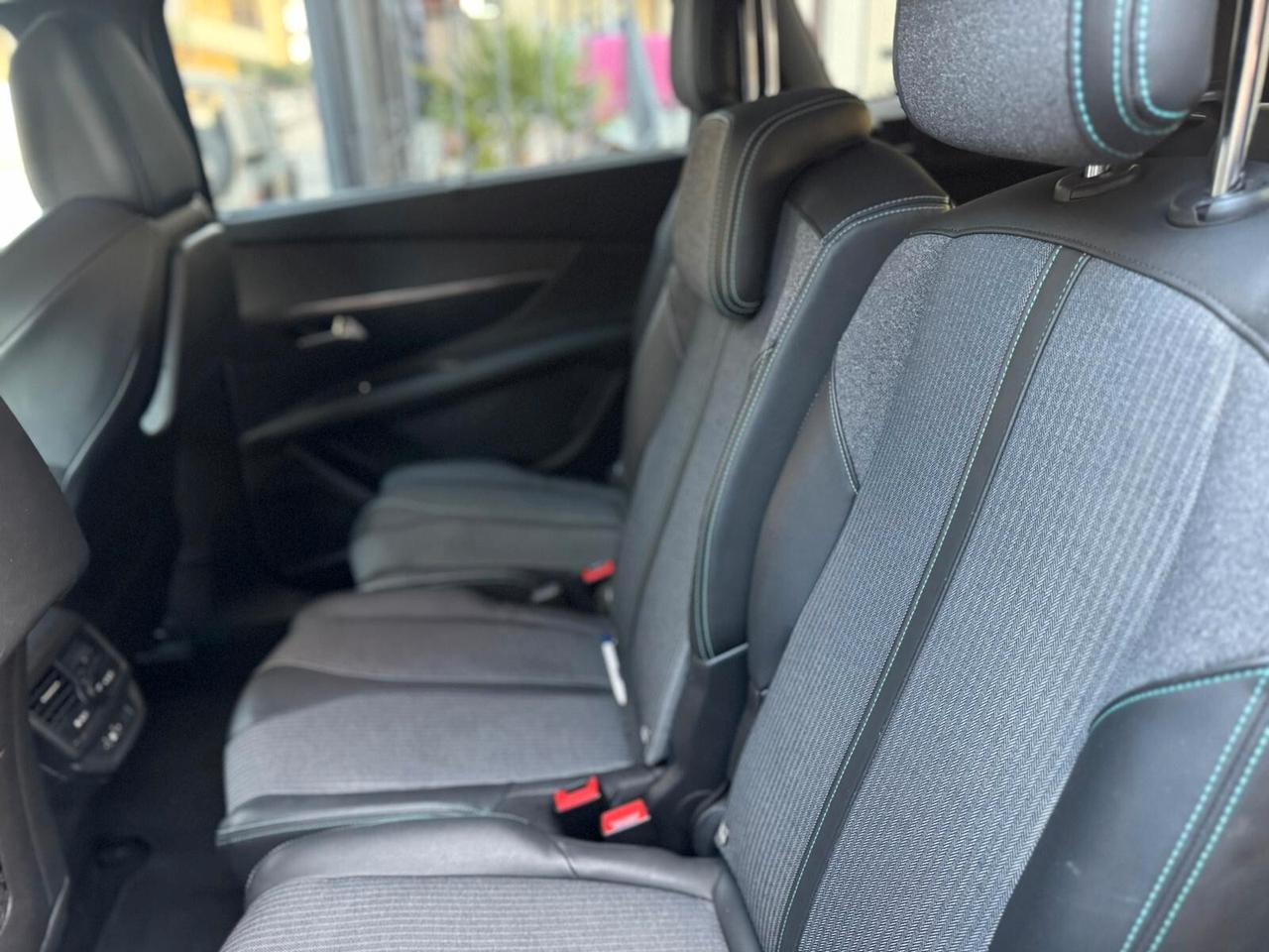 Peugeot 5008 BlueHDi 130 S&S EAT8 GT 7 POSTI