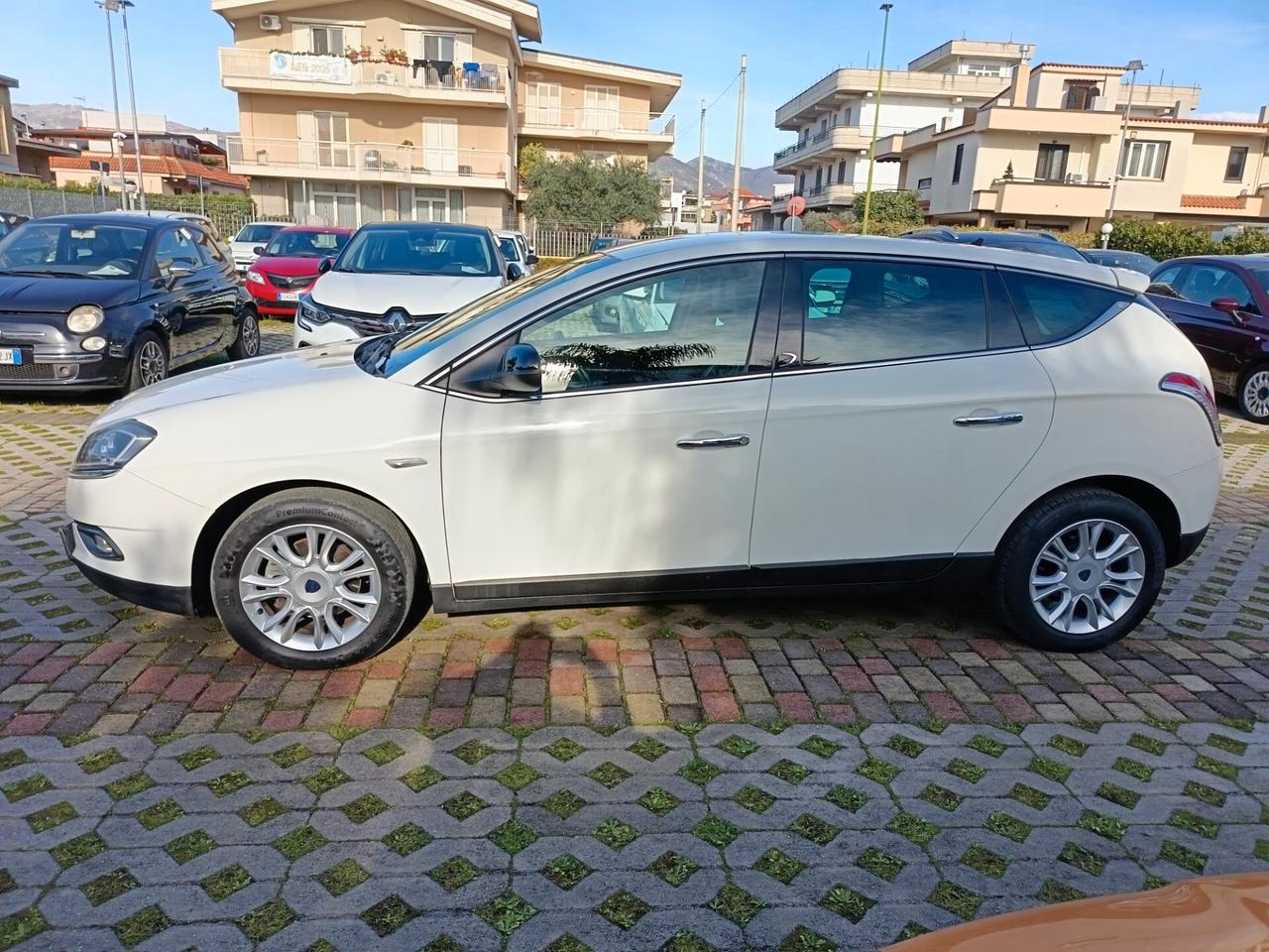 Lancia Delta 1.6 MJT DPF Gold