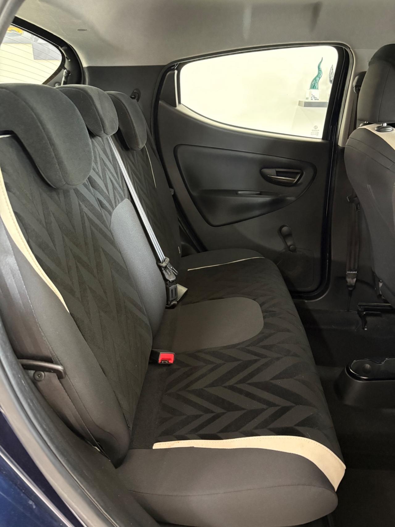 Lancia Ypsilon 1.2 69 CV Silver