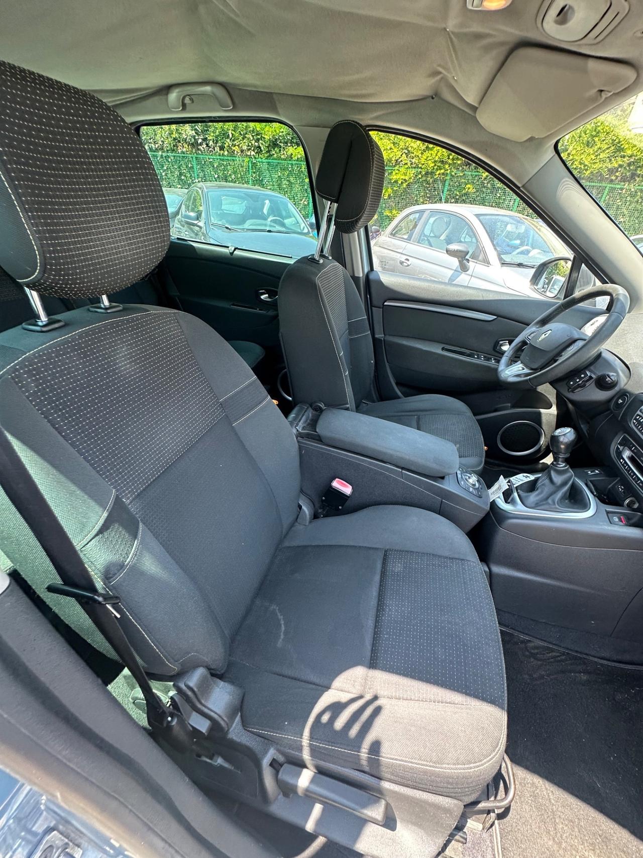 Renault Scenic Scénic 1.9 dCi 130CV Luxe