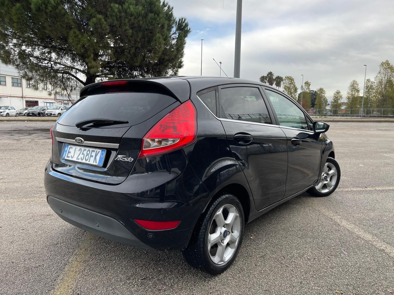 Ford Fiesta 1.4 TDi 5 porte Titanium SuperFull Perfett