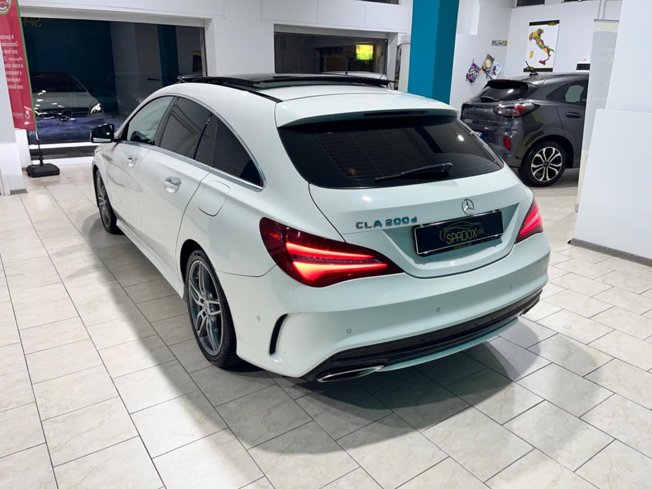 MERCEDES CLA SHOOTING BRAKE 200D *TETTO * PREMIUM *UNICOPROPRIETARIO