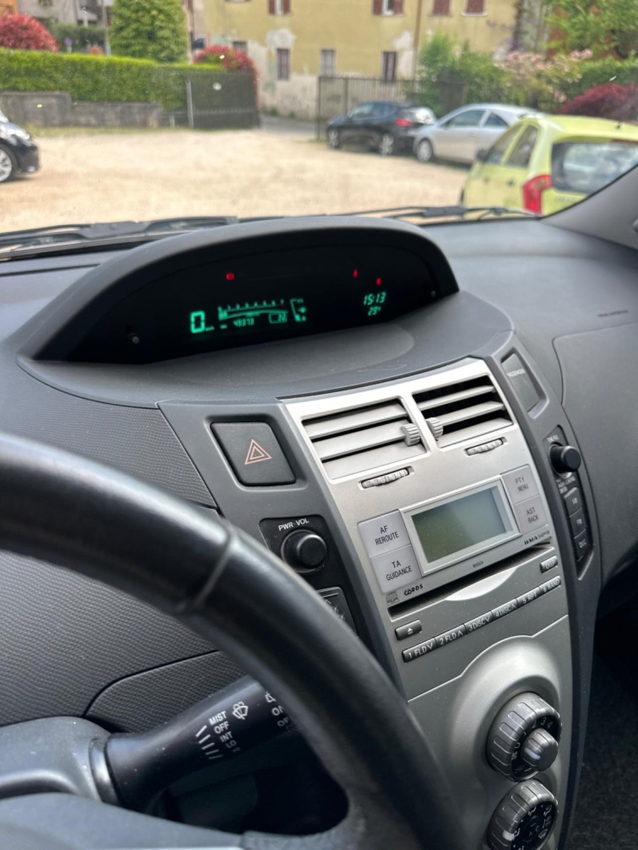 Toyota Yaris 1.3 5P AUTOMATICA SOL NEOPAT KMCERT GARANZ