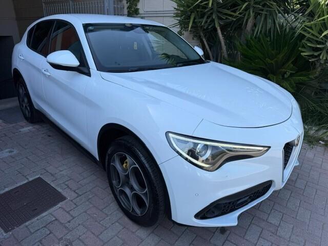 Alfa Romeo Stelvio 2.2 Turbodiesel 210 CV AT8 Q4 Super