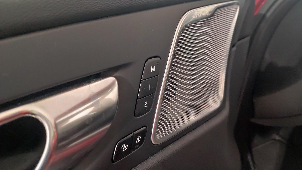 VOLVO Xc60 T8 Recharge Plug-In Hybrid Awd Aut. Ultimate Dark
