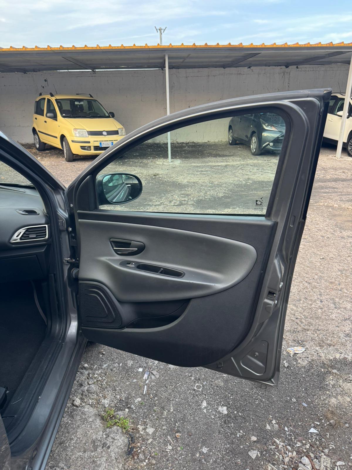 Lancia Ypsilon 1.3 MJT 16V 95 CV 5 porte S&S Platinum