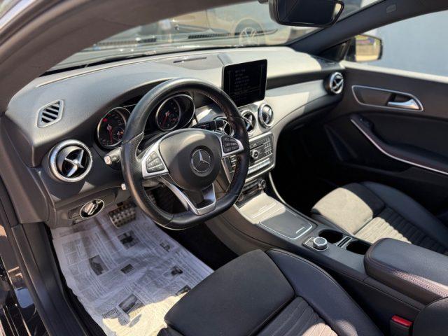 MERCEDES-BENZ CLA 220 d Premium AMG Garanzia