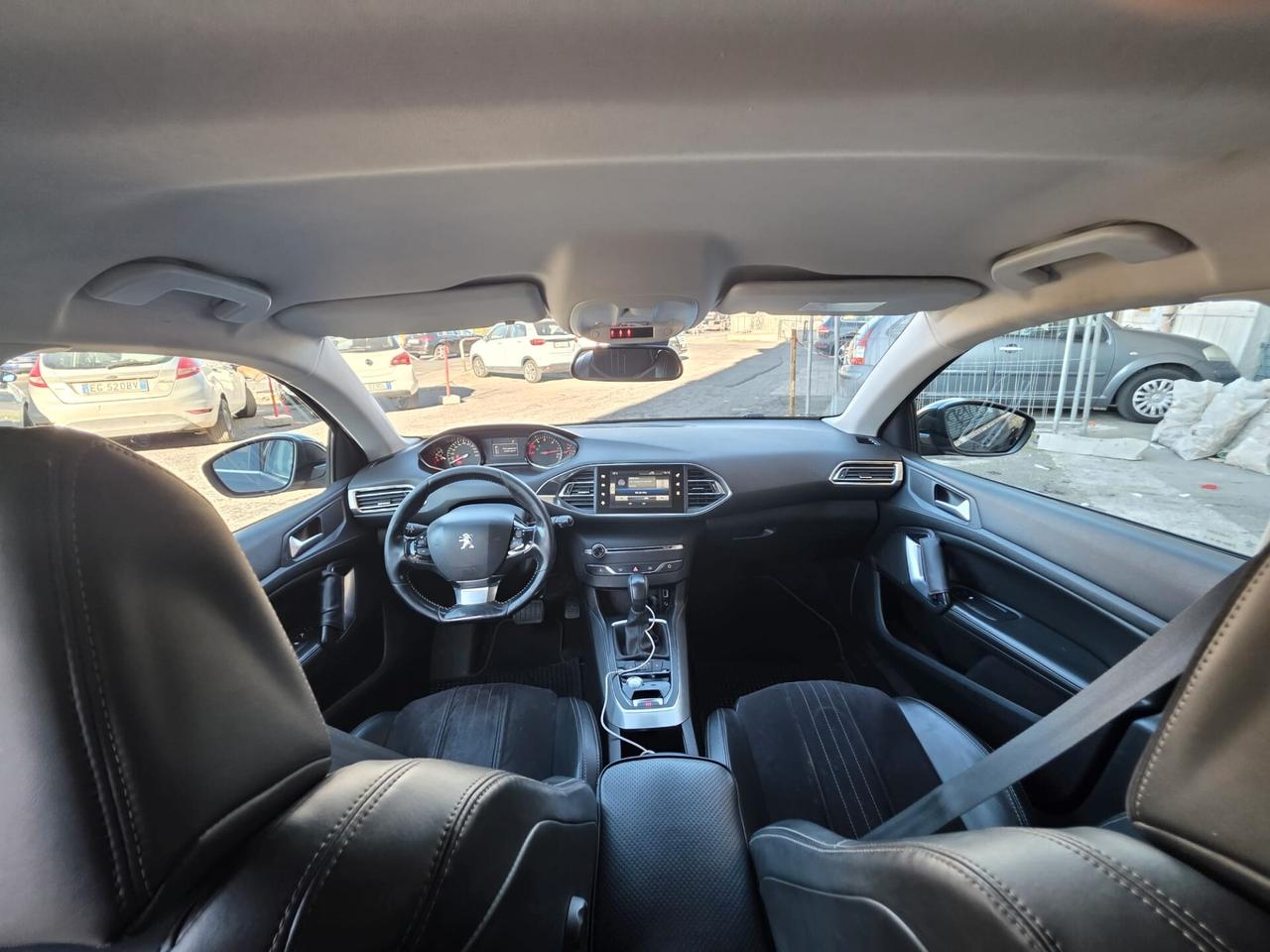 Peugeot 308 BlueHDi 120 S&S EAT6 SW Allure