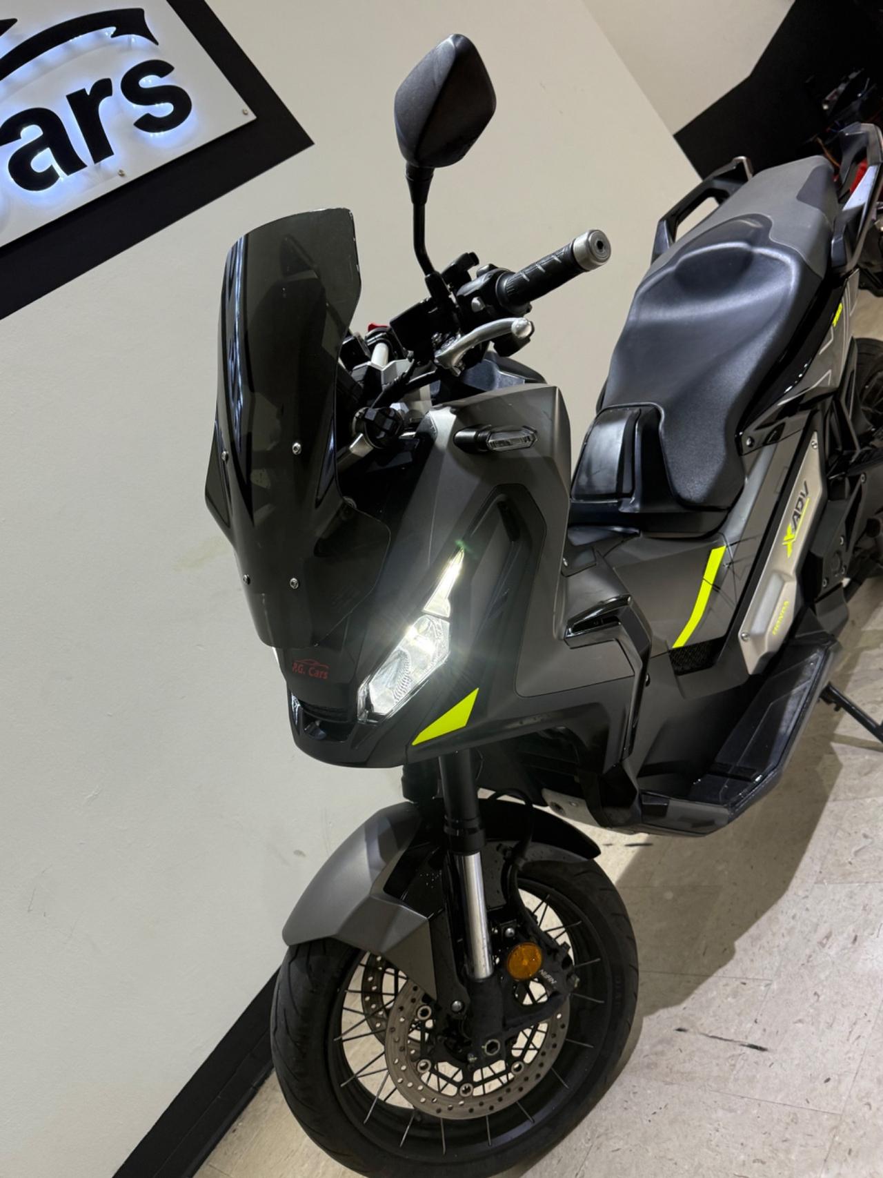 Honda X-ADV 750 Top