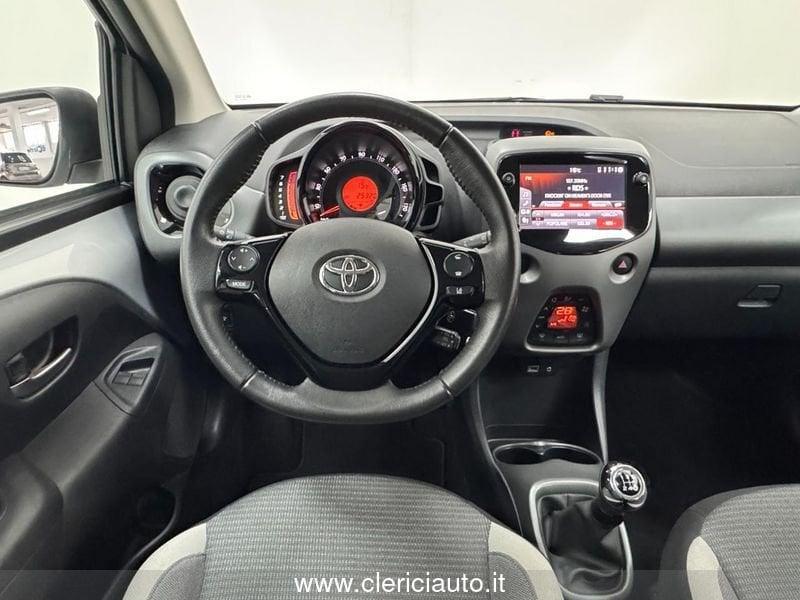 Toyota Aygo Connect 1.0 VVT-i 72 CV 5 porte x-play