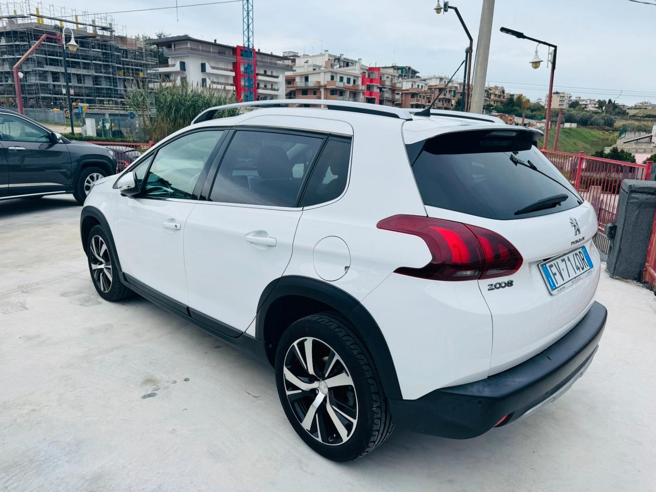 Peugeot 2008 BlueHDi 100 S&S