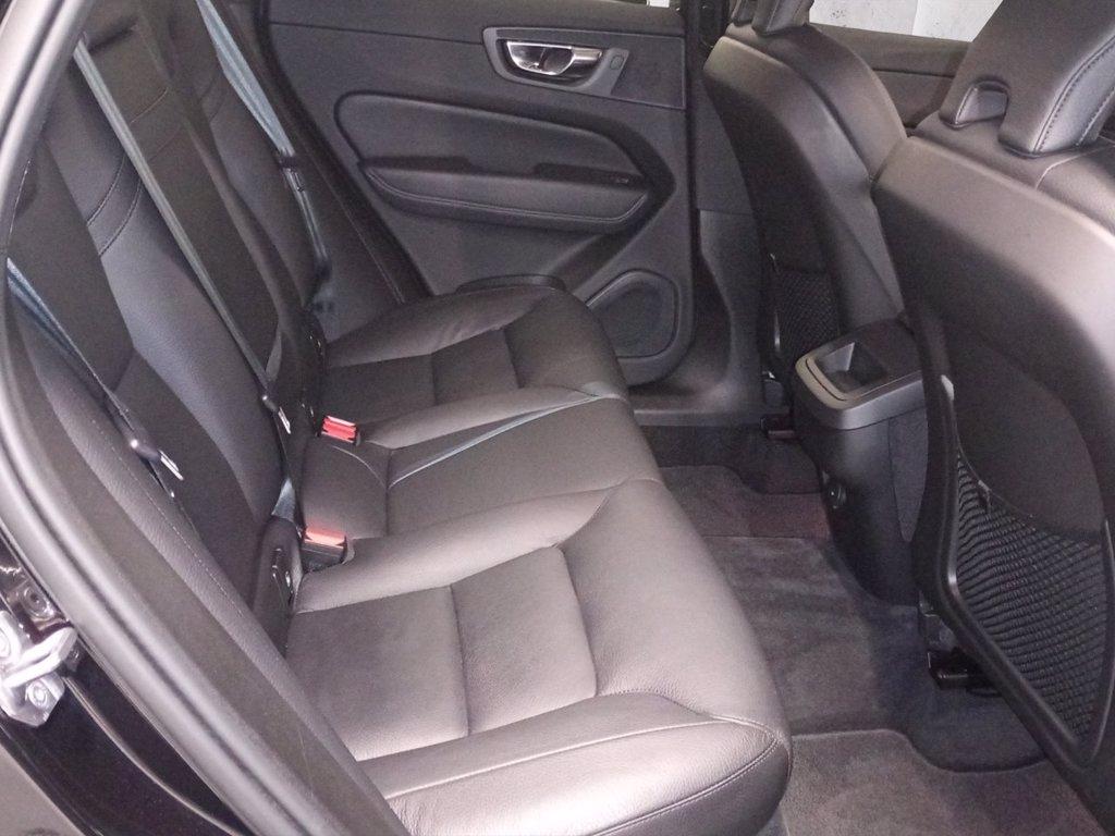 VOLVO XC60 2.0 b4 Inscription auto del 2021