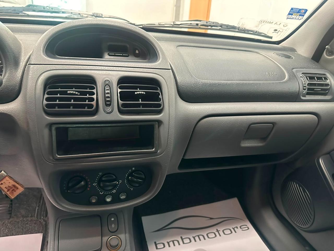 Renault Clio 1.2 cat 5 porte RXE
