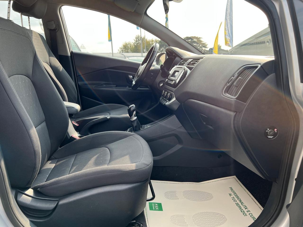 Kia Rio 1.1 CRDi 5p. Active / PER NEOPATENTATI