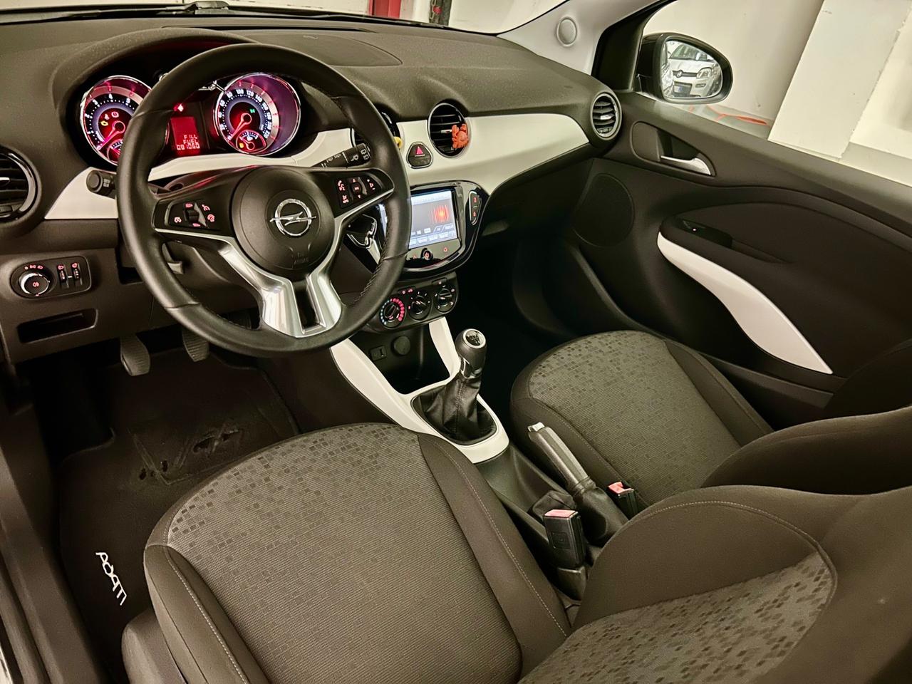 Opel Adam 1.2 70 CV White/Black Link