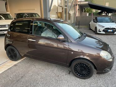 Lancia Ypsilon 1.3 MJT 75 CV MomoDesign