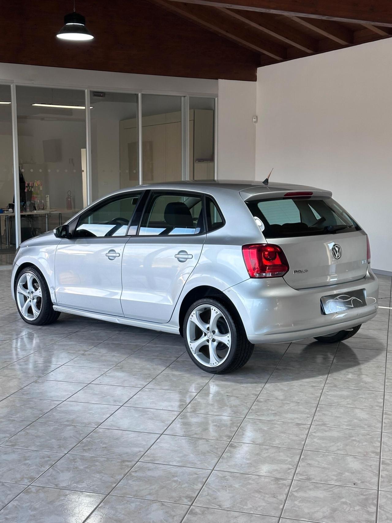 VOLKSWAGEN POLO 1.2 TDI DPF 5 p. COMFORTLINE 2011 OK NEOPATENTATI