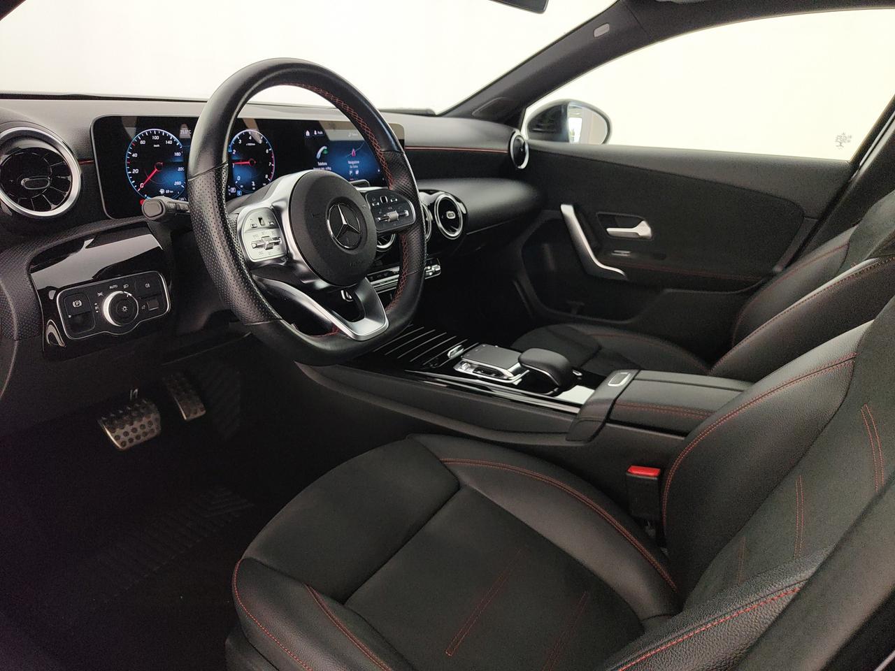 Mercedes-Benz A 180 Premium auto