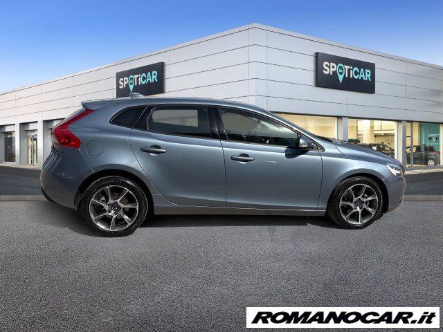 VOLVO V40 D2 Kinetic