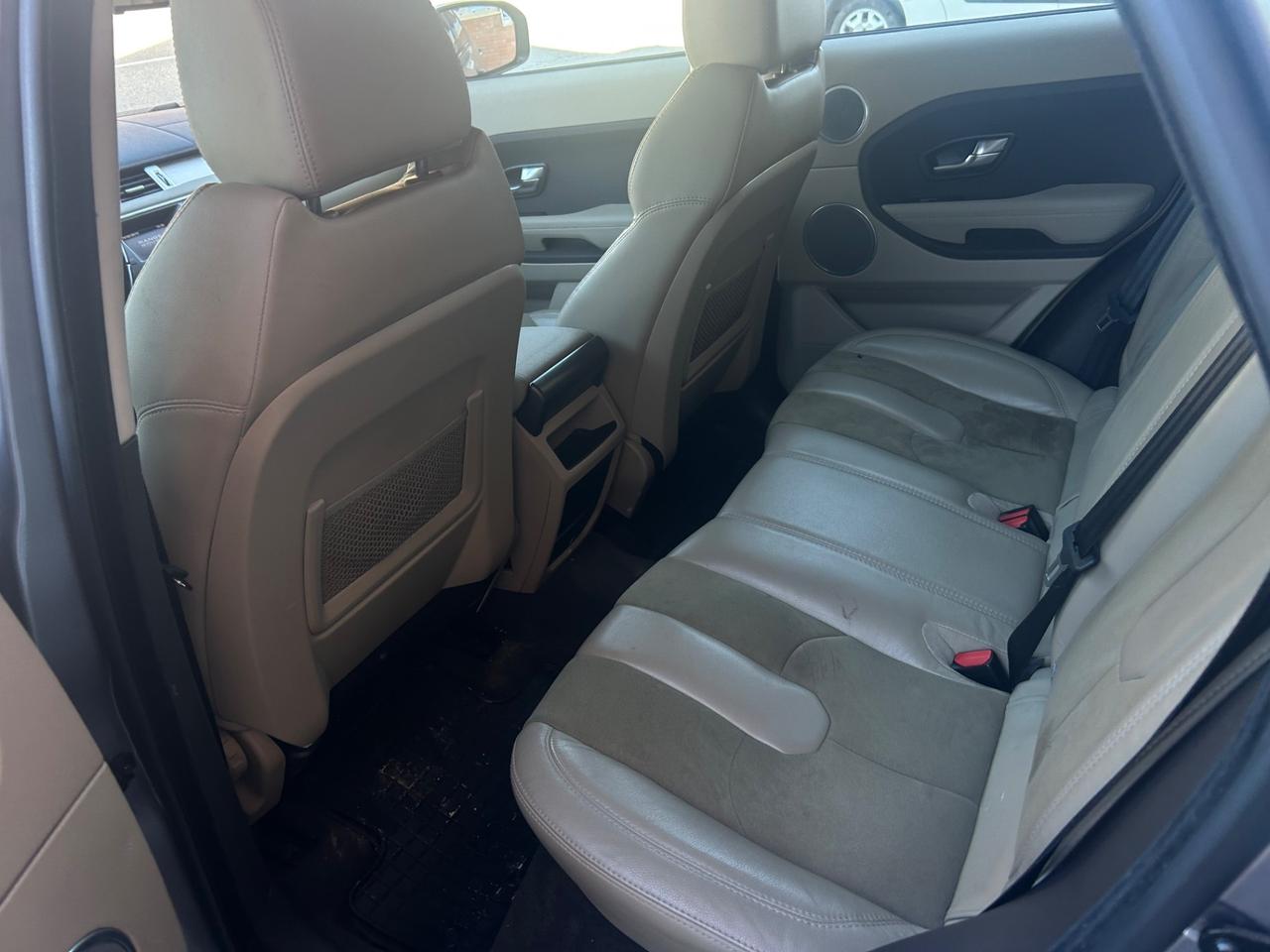 Land Rover Range Evoque 2.2 TD4 5p. Pure