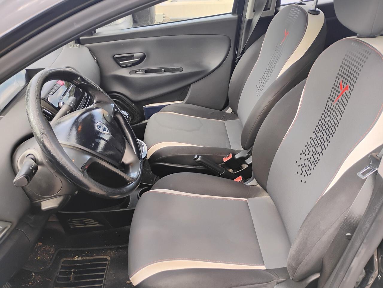 Lancia Ypsilon 1.2 69 CV 5 porte GPL Ecochic Gold
