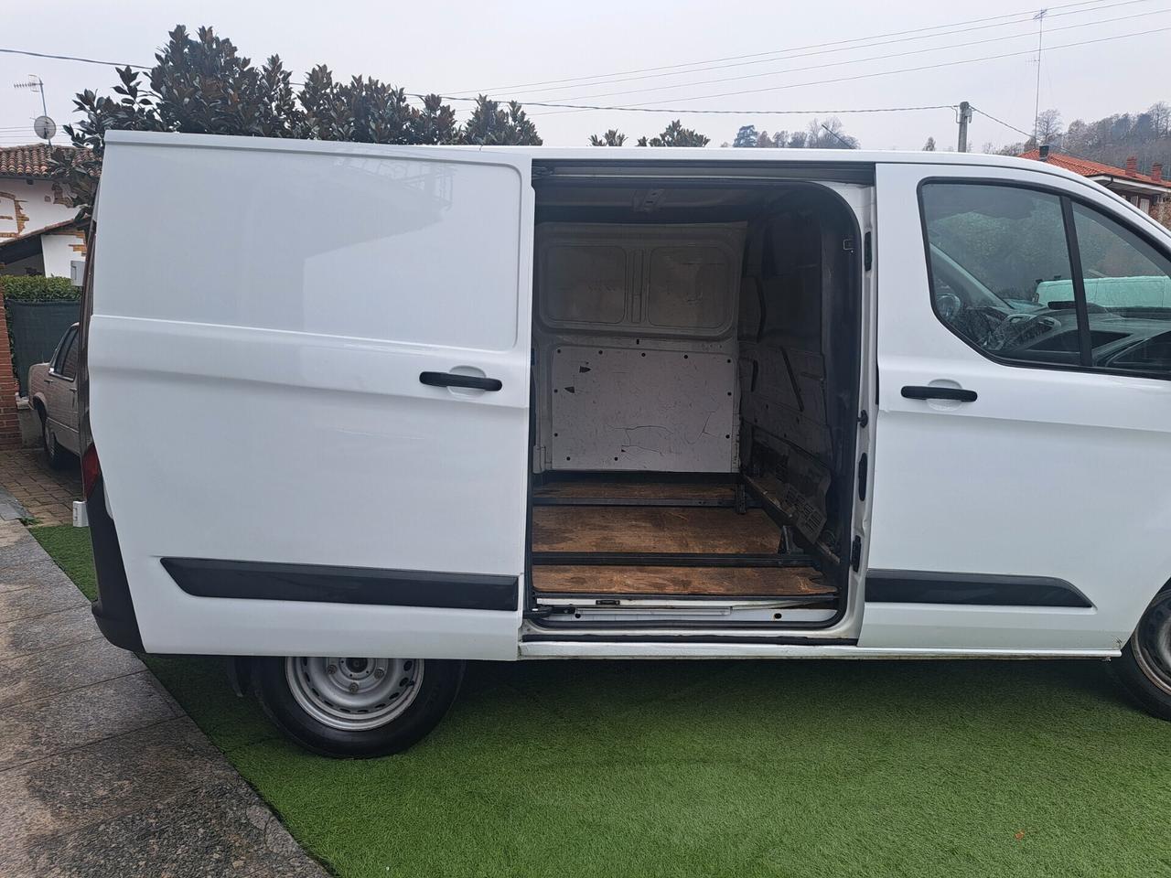 Ford Transit Custom 2.2 TDCi 125CV /MOTORE NUOVO/GANCIO TRAINO