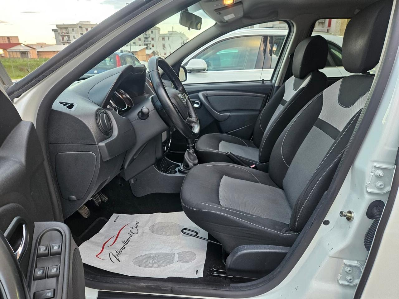 Dacia Duster 1.5 dCi 80kw 110cv FULL NAVI Retrocamera