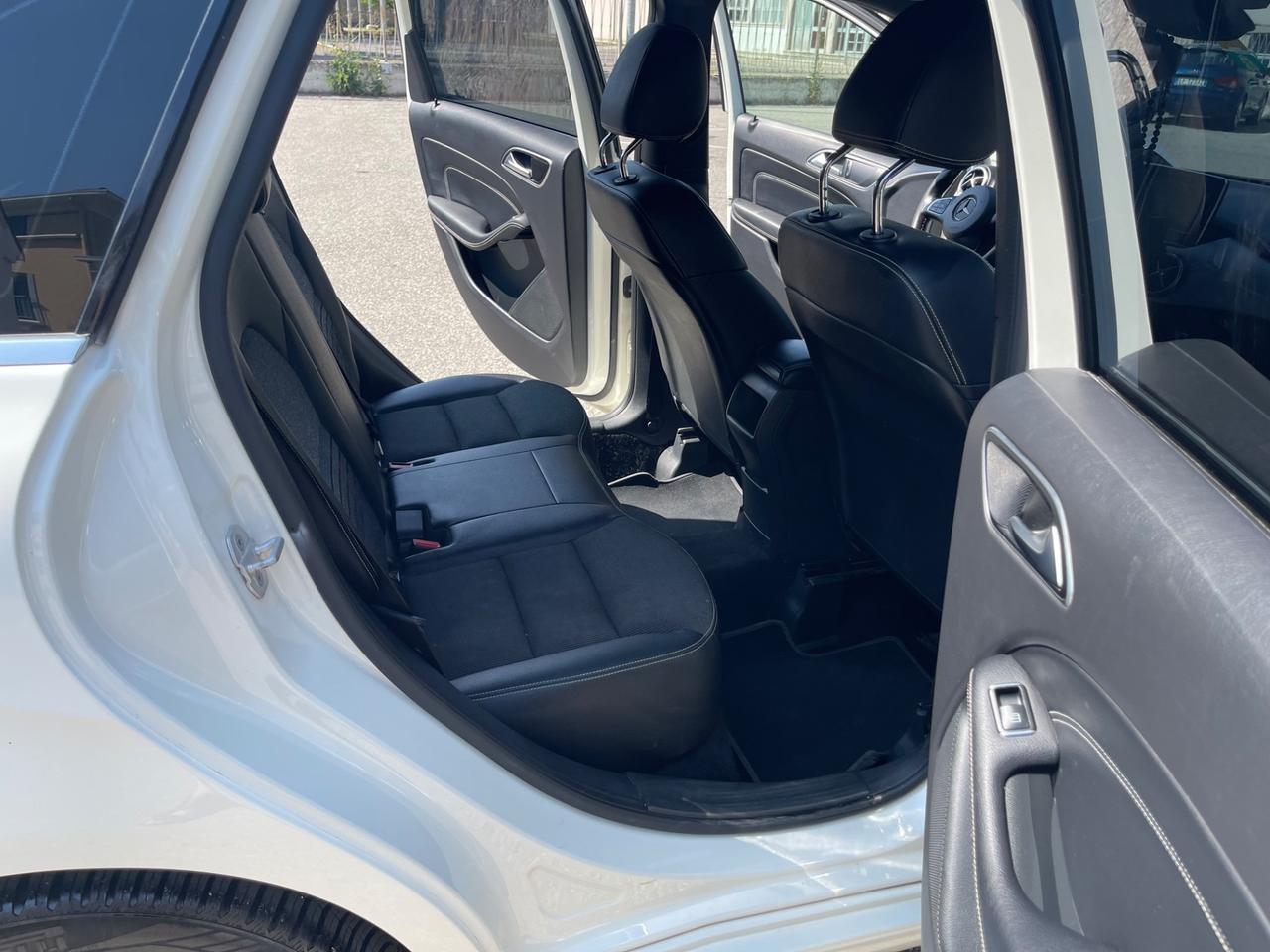 Mercedes-benz B 180 B 180 d Automatic Business